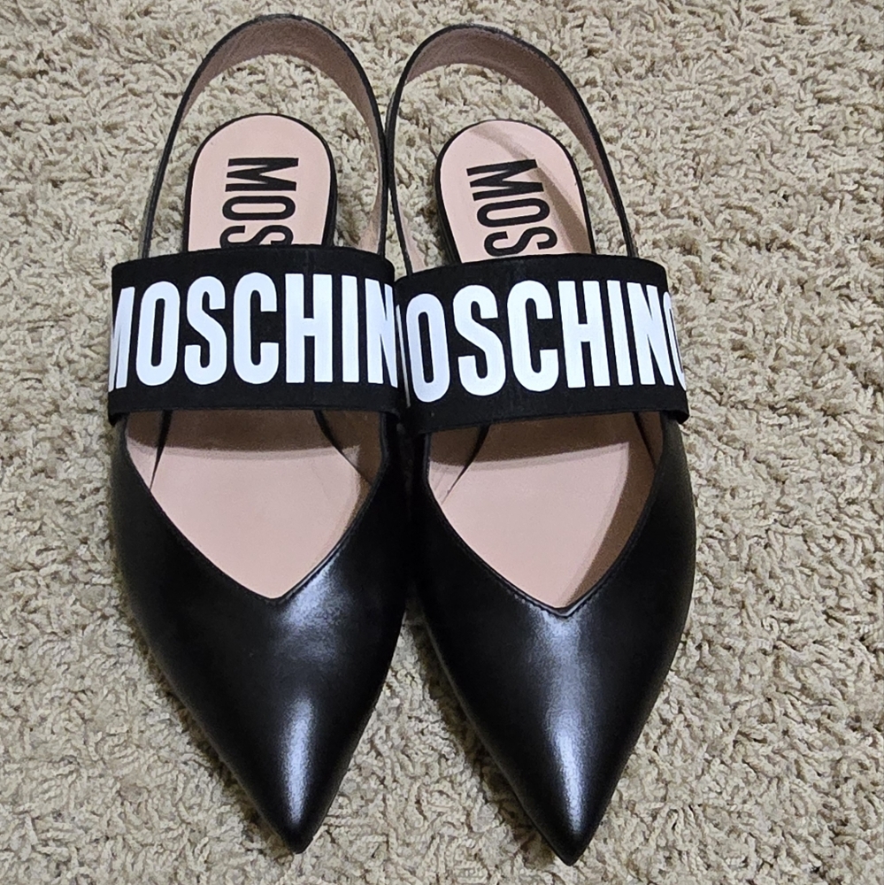 Aurhentic Moschino Flat Shoes